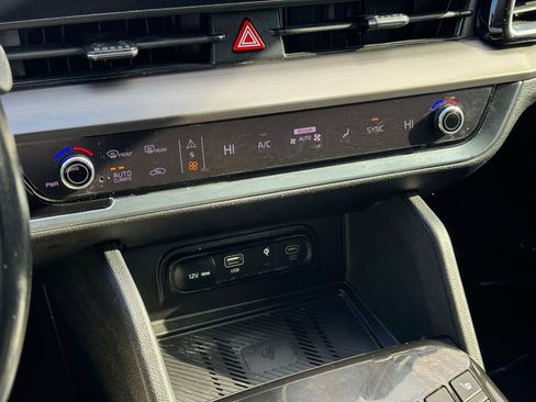 Used 2023 Kia Sportage EX image 35