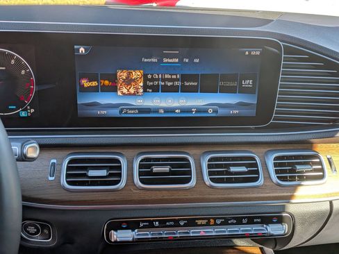 Certified 2025 Mercedes-Benz GLE 580 4MATIC image 19