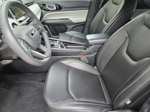 Used 2025 Jeep Compass Limited AWD/4WD image 16