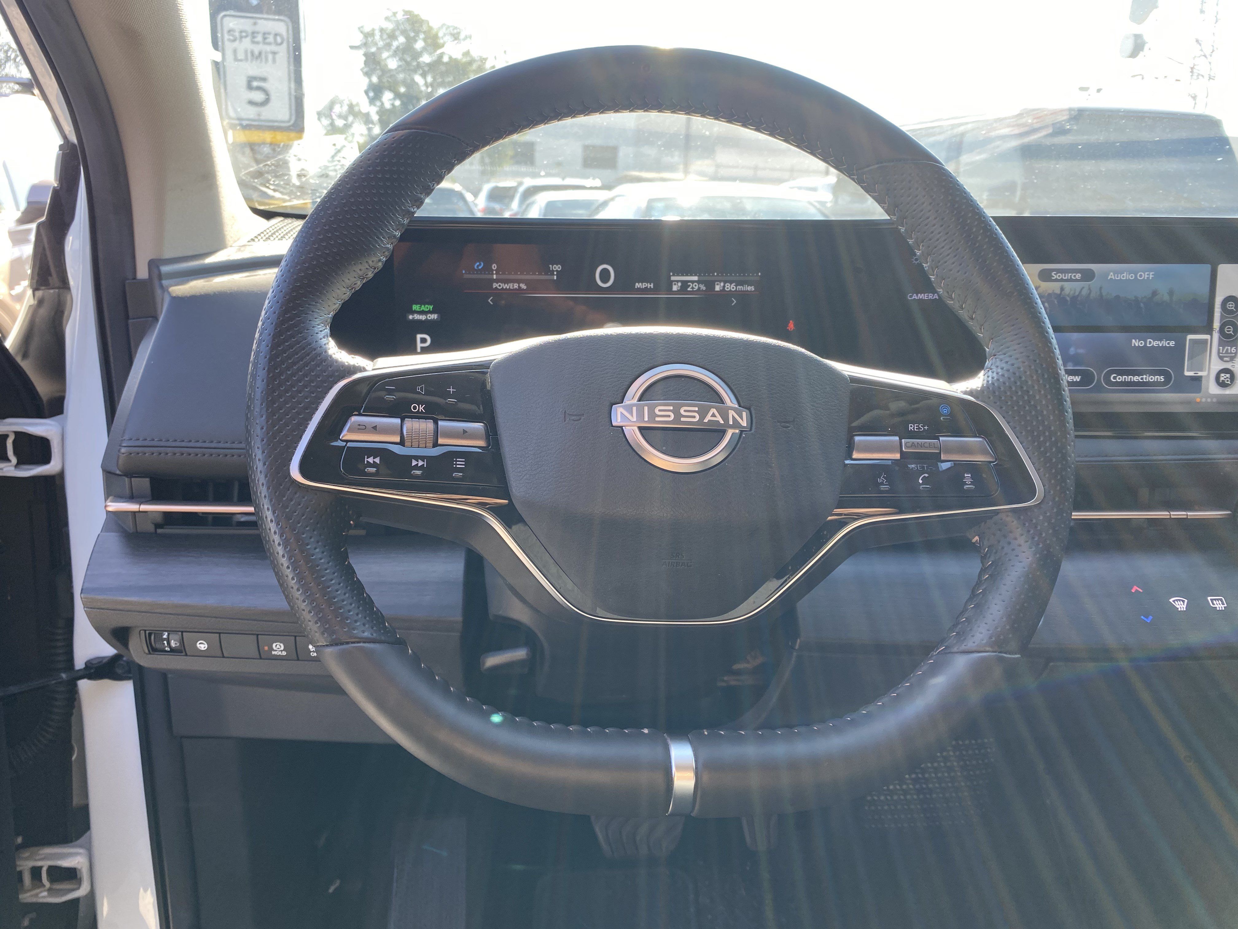 Used 2023 Nissan Ariya FWD image 24
