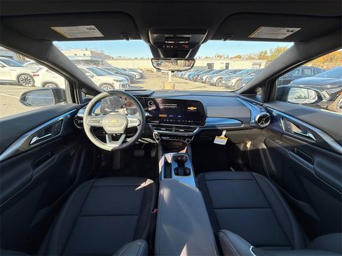 New 2026 Chevrolet Equinox EV LT image 21
