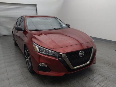 Used 2021 Nissan Altima 2.5 SR w/ SR Premium Package image 14