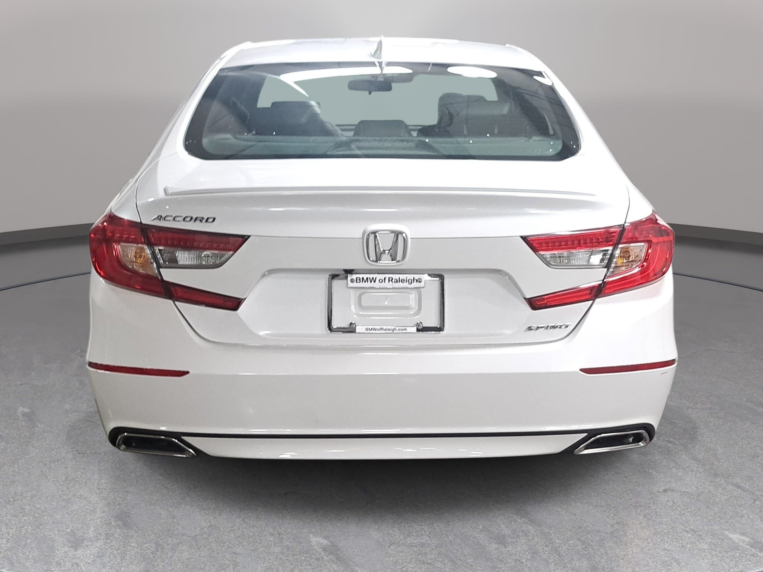 Used 2018 Honda Accord Sport image 6