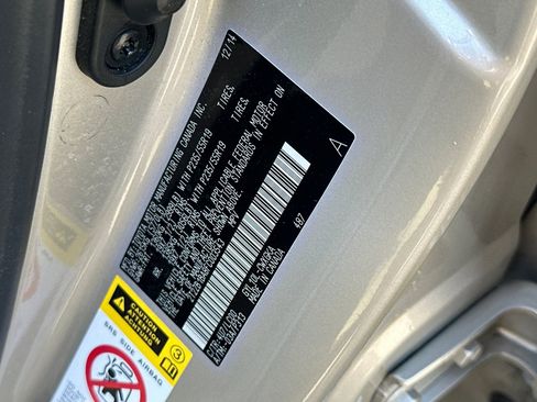 Used 2015 Lexus RX 450h FWD image 39