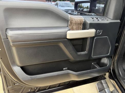 Used 2017 Ford F250 Lariat w/ Chrome Package AWD/4WD image 12