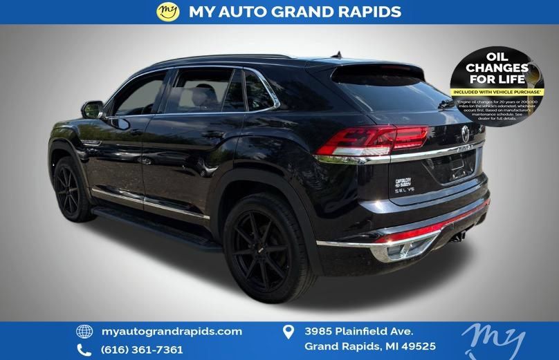 Used 2022 Volkswagen Atlas Cross Sport SEL Premium R-Line AWD/4WD image 8