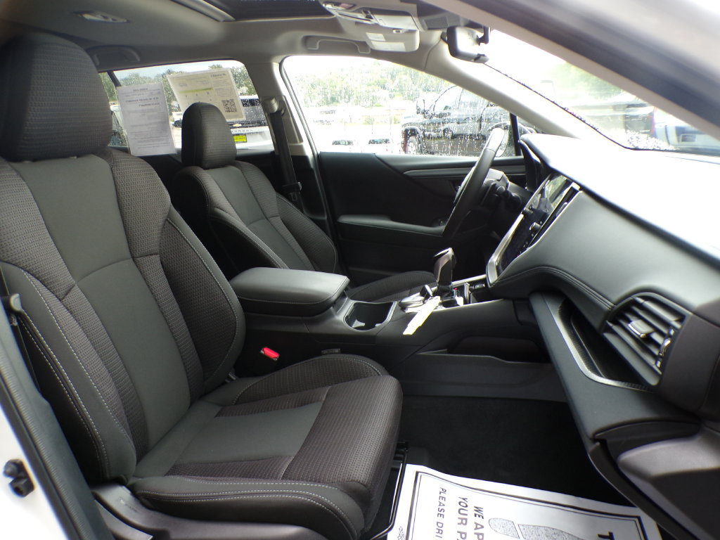 Used 2025 Subaru Outback Premium AWD/4WD image 15