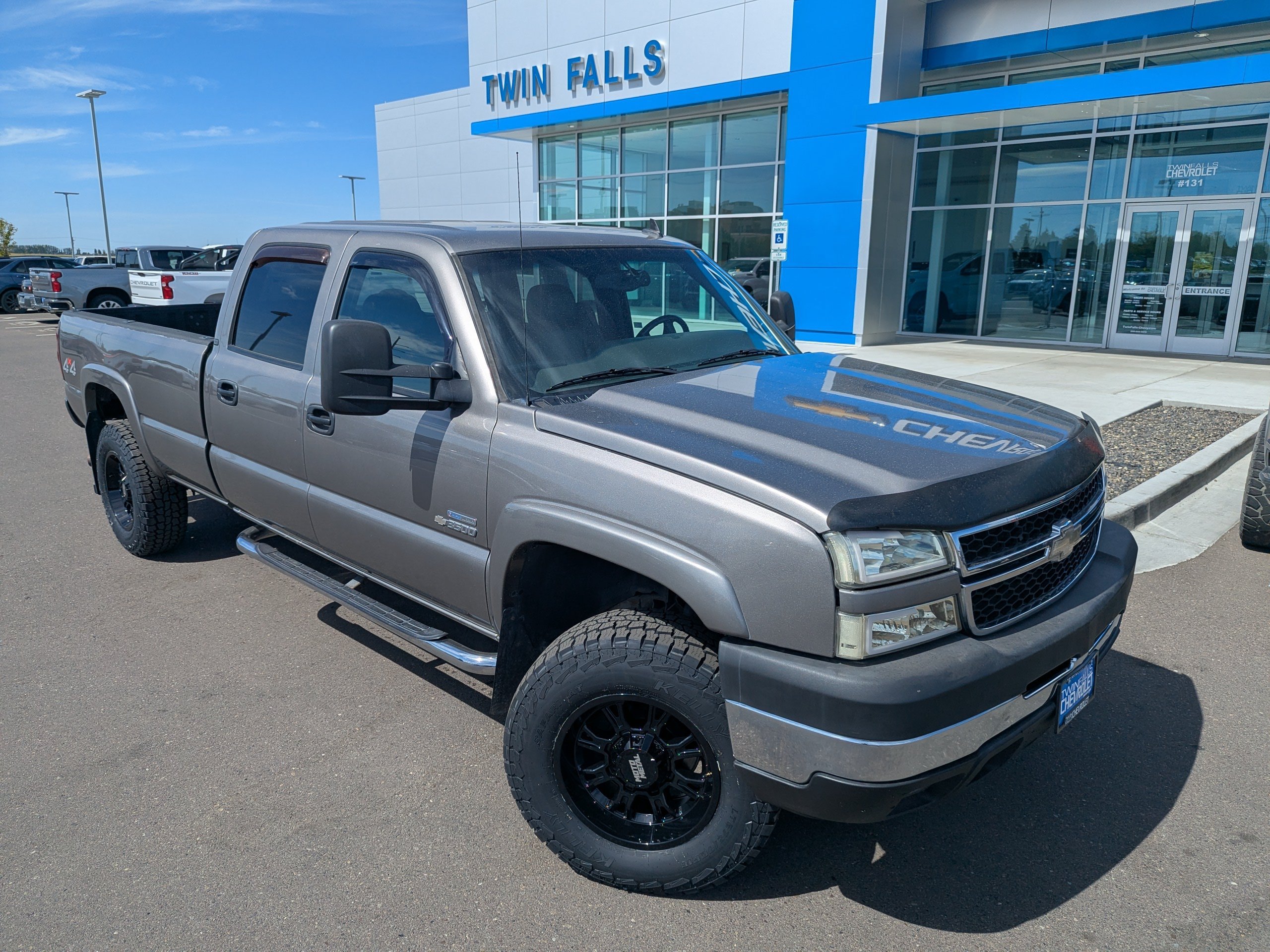 Used 2007 Chevrolet Silverado 3500 LT w/ Heavy-Duty Power Package AWD/4WD image 3