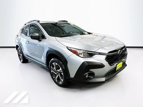 Used 2026 Subaru Crosstrek 2.5i Premium AWD/4WD image 3
