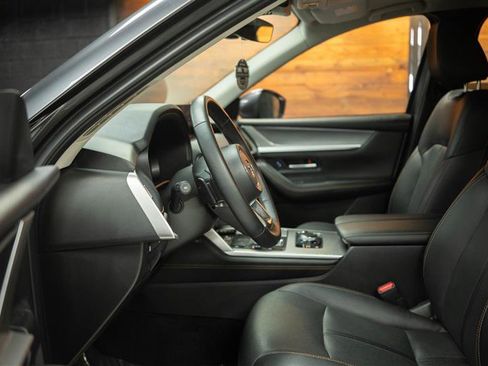 Used 2024 MAZDA CX-90 Plug-In Hybrid w/ Preferred image 9