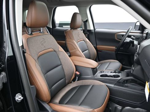 New 2025 Ford Bronco Sport Outer Banks w/ Sasquatch Outer Banks Package AWD/4WD image 28