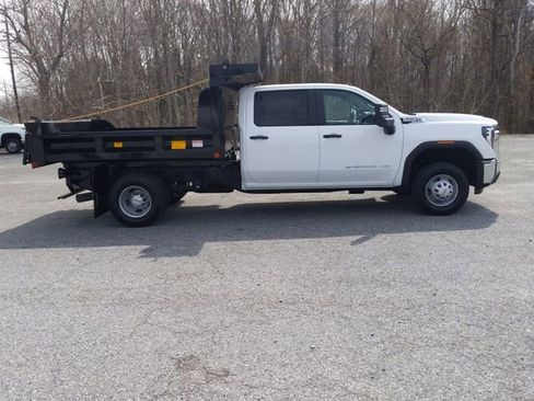 New 2025 GMC Sierra 3500 Pro w/ Convenience Package image 10