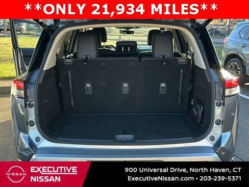 Certified 2024 Nissan Pathfinder SL w/ Cargo Package image 26