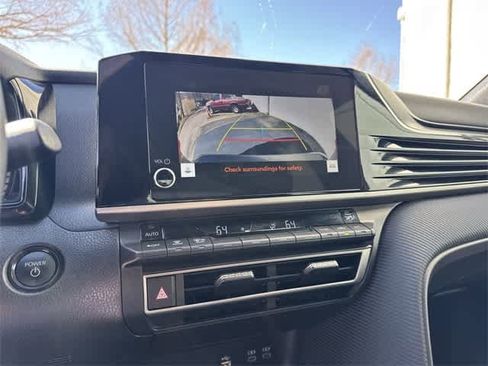 Used 2025 Toyota Camry SE image 22