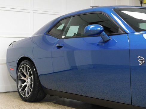 Used 2020 Dodge Challenger SRT Hellcat w/ Plus Package image 17