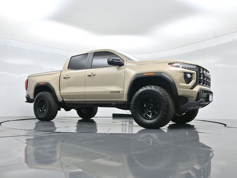 Used 2023 GMC Canyon AT4 w/ AT4 Premium Package image 43