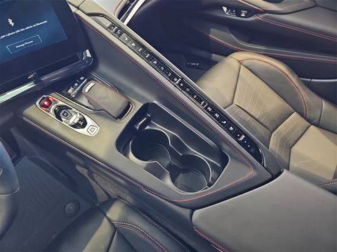 Certified 2024 Chevrolet Corvette Stingray Premium Cpe image 28