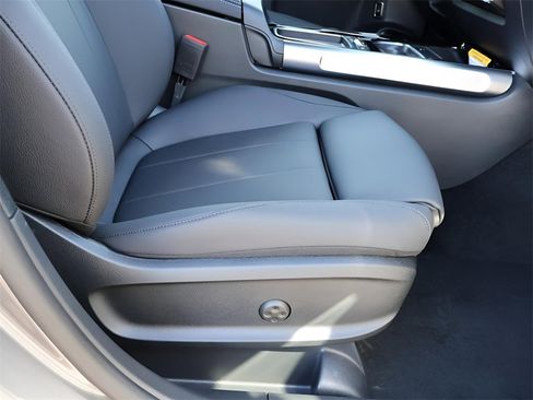 New 2026 Mercedes-Benz GLB 250 4MATIC image 12