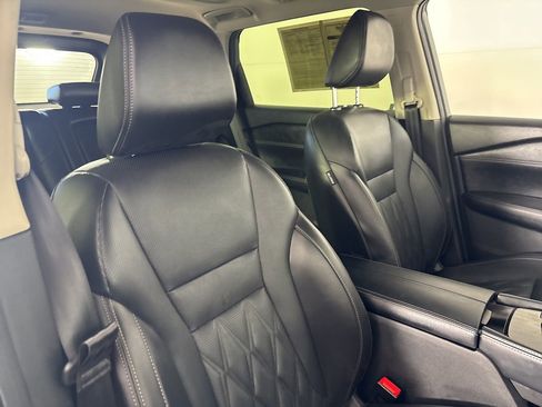 Used 2025 Nissan Rogue Platinum image 31