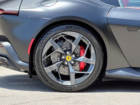 Used 2025 Ferrari 12Cilindri RWD image 40