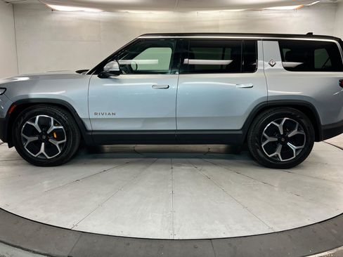 Used 2024 Rivian R1S Adventure AWD/4WD image 2