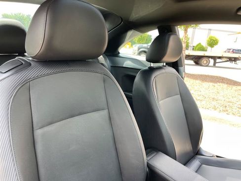 Used 2013 Volkswagen Beetle TDI FWD image 69