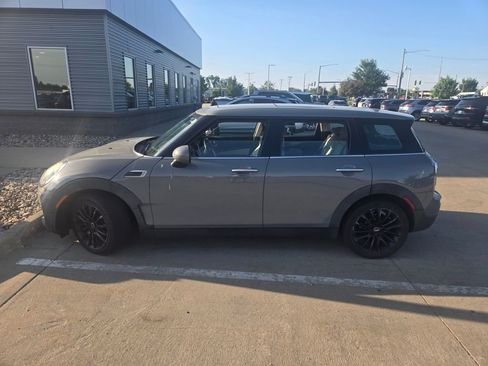 Used 2016 MINI Cooper Clubman FWD image 4