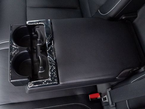 Certified 2023 Rolls-Royce Cullinan AWD/4WD image 28
