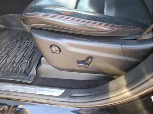 Used 2020 Jeep Grand Cherokee Trailhawk w/ Trailhawk Luxury Group image 18