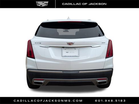 Used 2025 Cadillac XT5 Premium Luxury image 4
