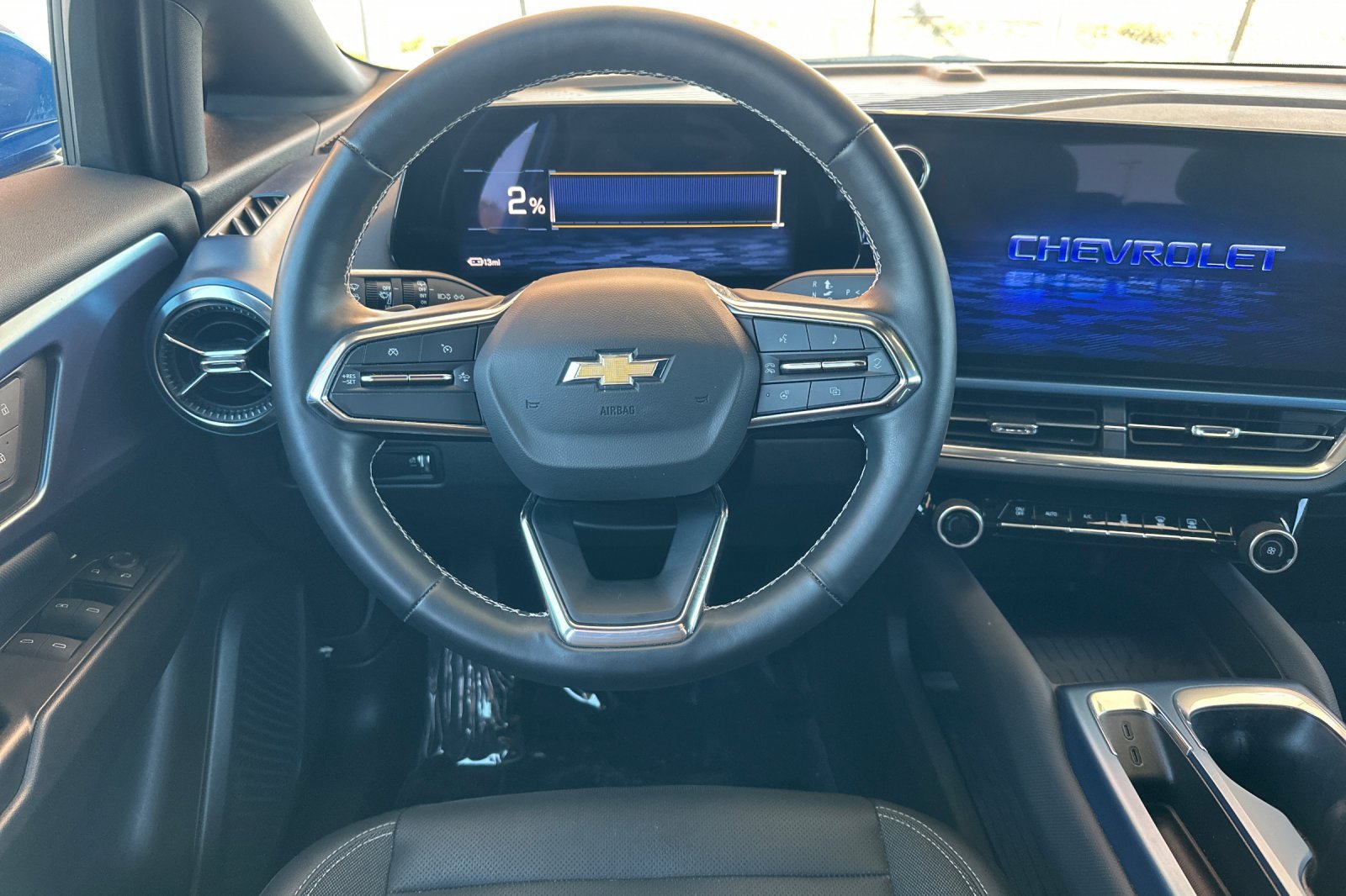 Used 2024 Chevrolet Equinox EV LT FWD image 16