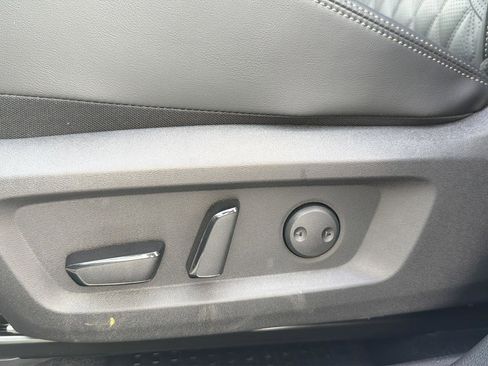 New 2026 Nissan Rogue Platinum AWD/4WD image 13