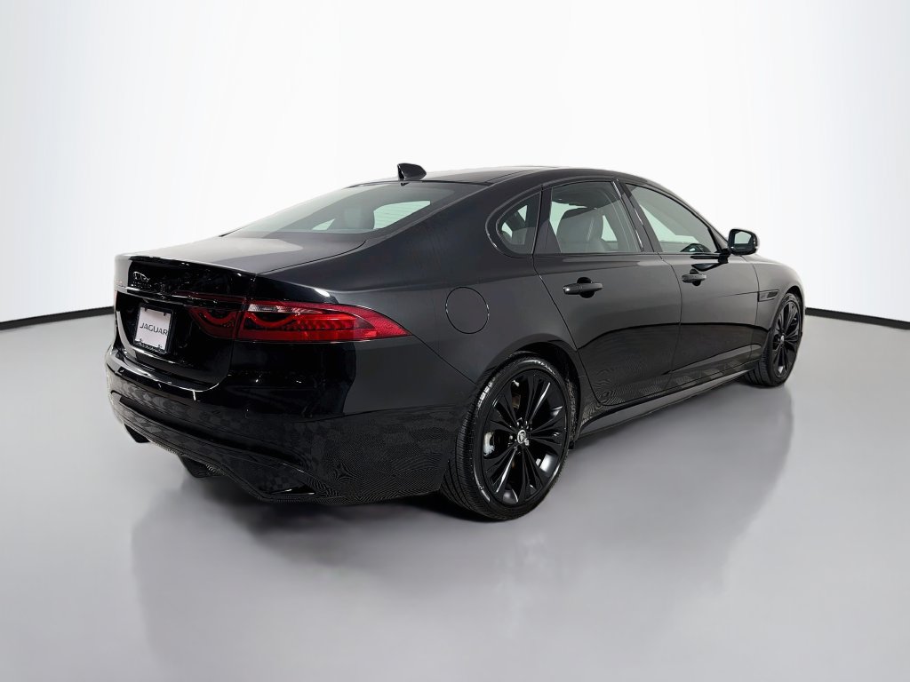 Used 2024 Jaguar XF R-Dynamic SE AWD/4WD image 5