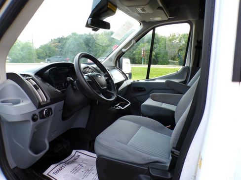 Used 2019 Ford Transit 150 148 Medium Roof RWD image 22