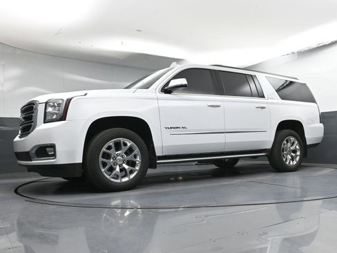 Used 2017 GMC Yukon XL SLE w/ SLE Value Package RWD image 23