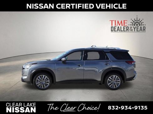Certified 2025 Nissan Pathfinder SL w/ SL Premium Package FWD image 4