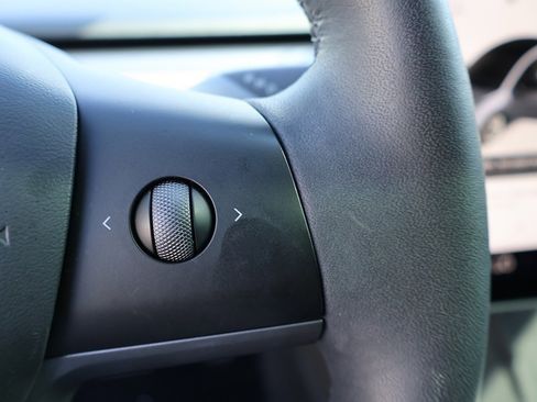 Used 2023 Tesla Model 3 Standard Range image 49