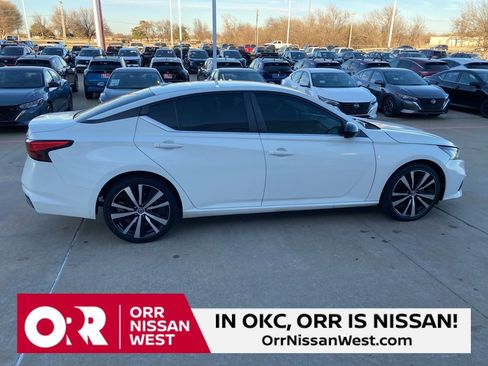 Used 2021 Nissan Altima 2.5 SR image 6