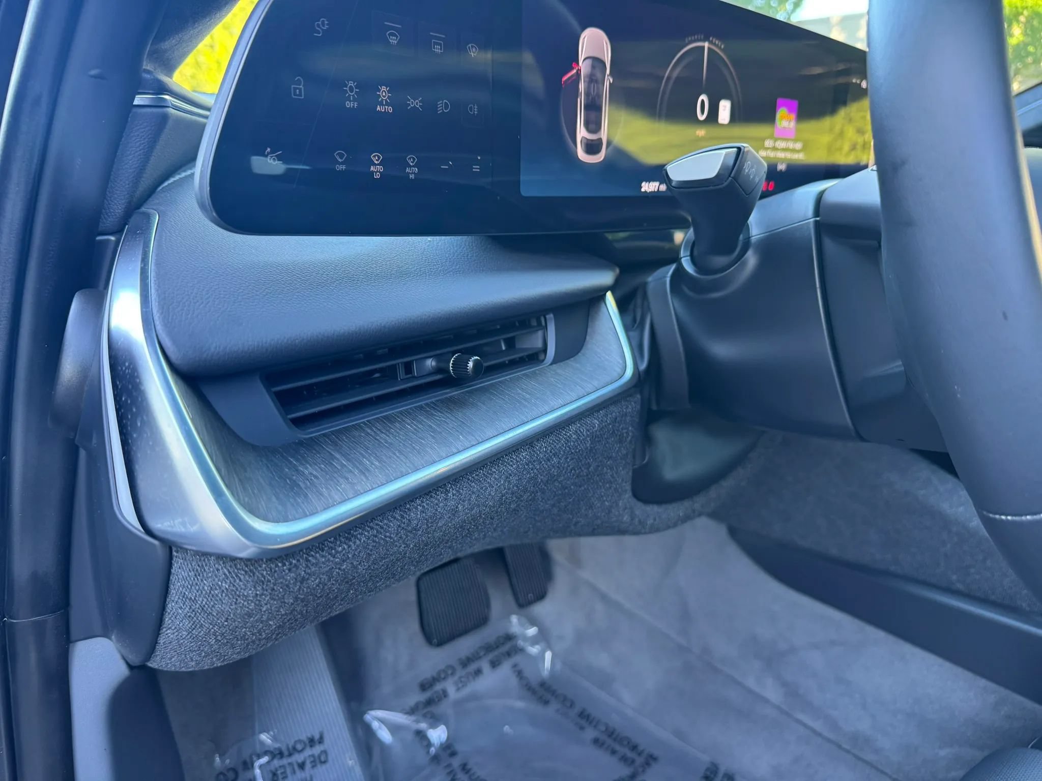 Used 2023 Lucid Air Touring AWD/4WD image 25