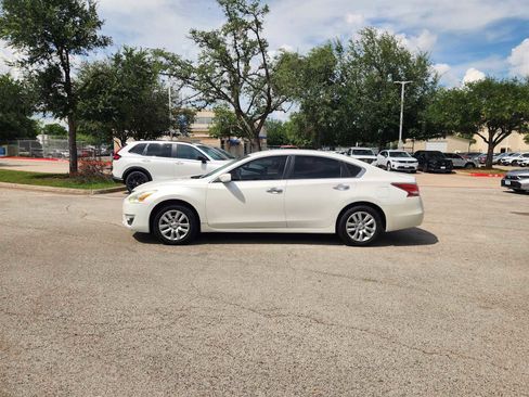 Used 2015 Nissan Altima 2.5 S w/ Power Driver Seat Package FWD image 4