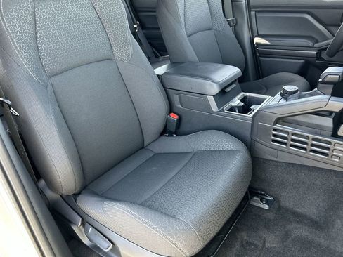 Used 2026 Toyota 4Runner SR5 AWD/4WD image 28