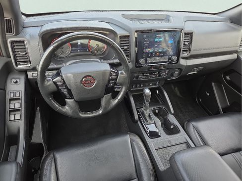 Used 2022 Nissan Frontier PRO-4X w/ Pro-4X Premium Package image 11