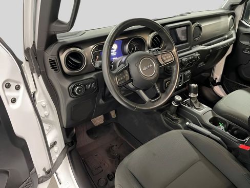 Used 2019 Jeep Wrangler Sport AWD/4WD image 17