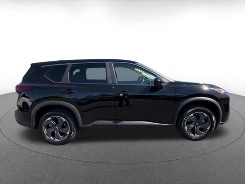Used 2025 Nissan Rogue SV FWD image 16