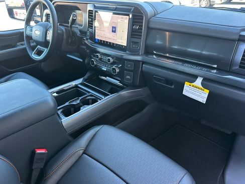 New 2025 Ford F250 Lariat w/ Lariat Ultimate Package AWD/4WD image 13