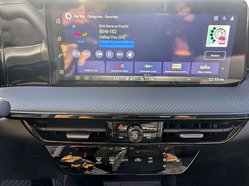 New 2026 Nissan Kicks SR w/ SR Premium Package AWD/4WD image 14