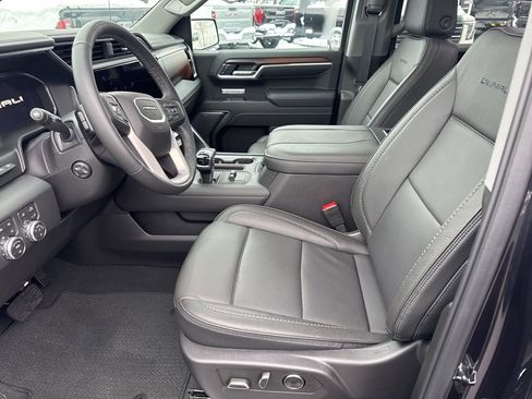 Used 2026 GMC Sierra 1500 Denali w/ Denali Reserve Package AWD/4WD image 12