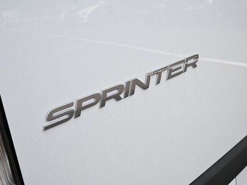 Used 2025 Mercedes-Benz Sprinter 2500 image 27