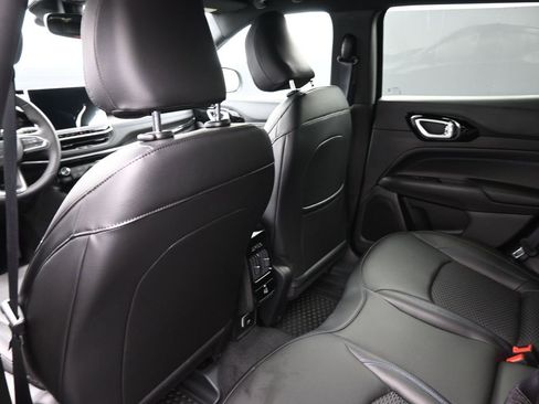 New 2026 Jeep Compass Latitude image 23