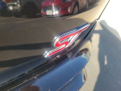 Used 2022 Ford Edge ST w/ Equipment Group 401A image 9